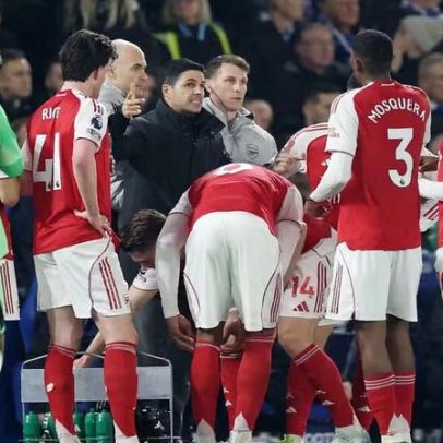 Arsenal é criticado na Premier League por cera e faltas