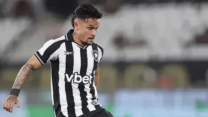 São Paulo negocia com Botafogo e está perto de anunciar atacante
