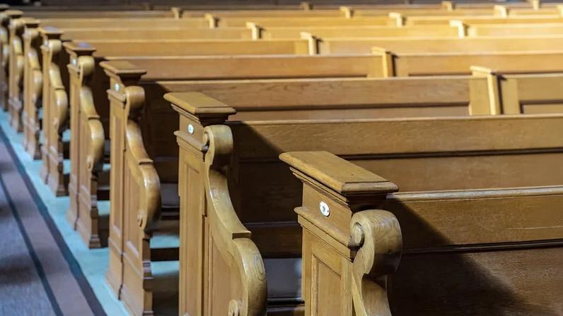 Crimes de ódio contra cristãos na Europa sobem, aponta estudo