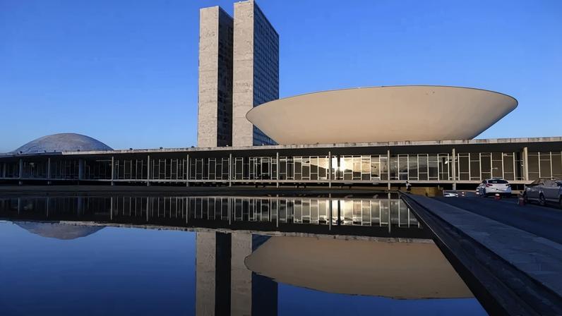 PEC da Segurança é aprovada sem reduzir a maioridade penal