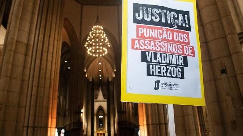 Ato ecumênico marcou os 50 anos da morte do jornalista Vladimir Herzog na Catedral da Sé, centro de São Paulo