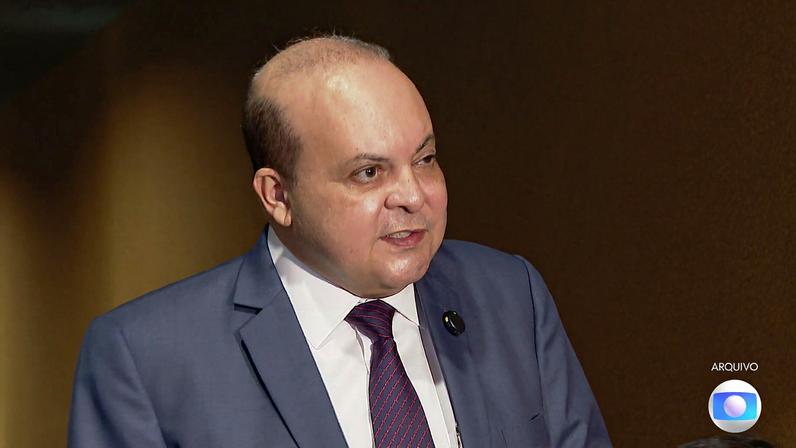 Ibaneis Rocha deixa o governo do DF sem resolver crise do BRB