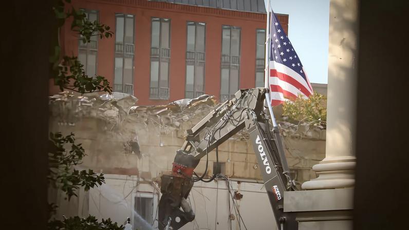 Críticos questionam planos de salão na Casa Branca de Trump
