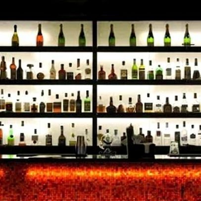 O que o balcão de bar revela sobre cada cultura