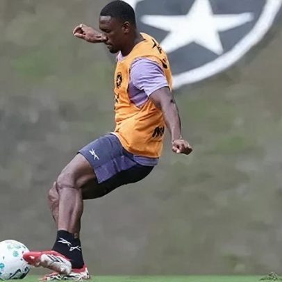 Suspensões forçam mudanças na escalação do Botafogo contra o Palmeiras