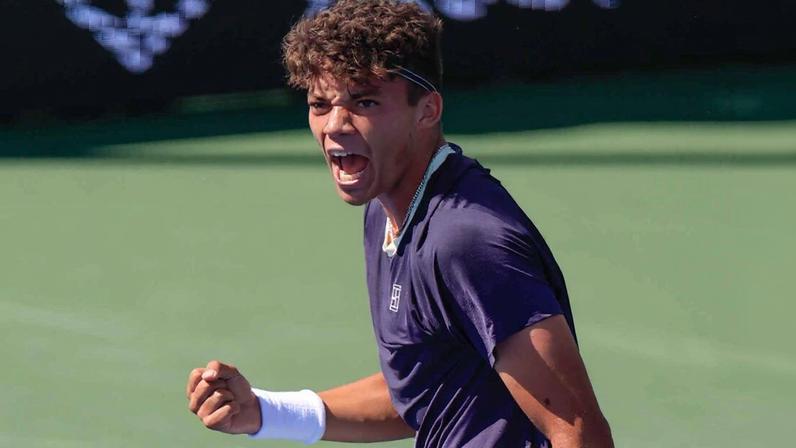 Blanch amplia rodada sólida para jovens e iguala desempenho precoce de Fritz