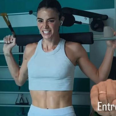 Bruna Marquezine exibe abdominal e personal trainer elogia