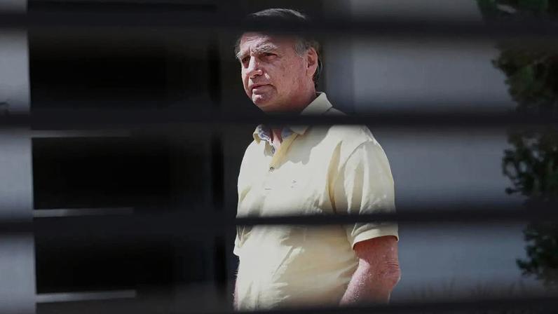 Ministro relator afirma que Papudinha tem condições de manter Bolsonaro preso para cumprir pena. (Foto: Sebastião Moreira/EFE)