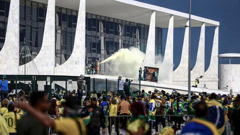 Acusação da PGR afirma que houve omissão dos militares diante de informações sobre a possibilidade de invasão aos prédios públicos. (Foto: Marcelo Camargo/EFE / arquivo)