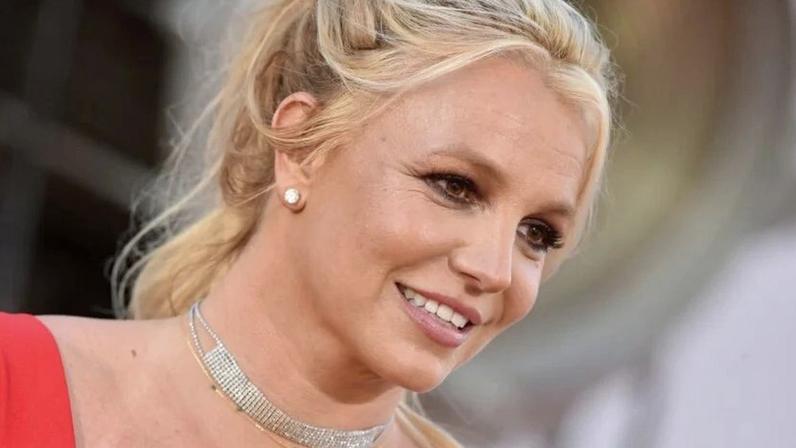 É a primeira vez que Britney Spears foi formalmente presa e levada para uma unidade de detenção