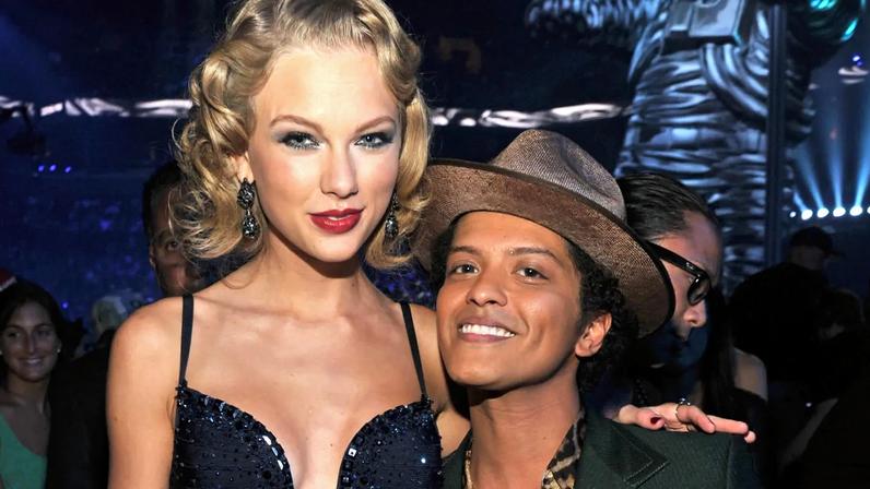 Bruno Mars supostamente alfineta Taylor Swift: investigação em curso