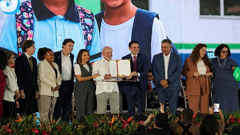 MEC inaugura mais de 100 obras na educação