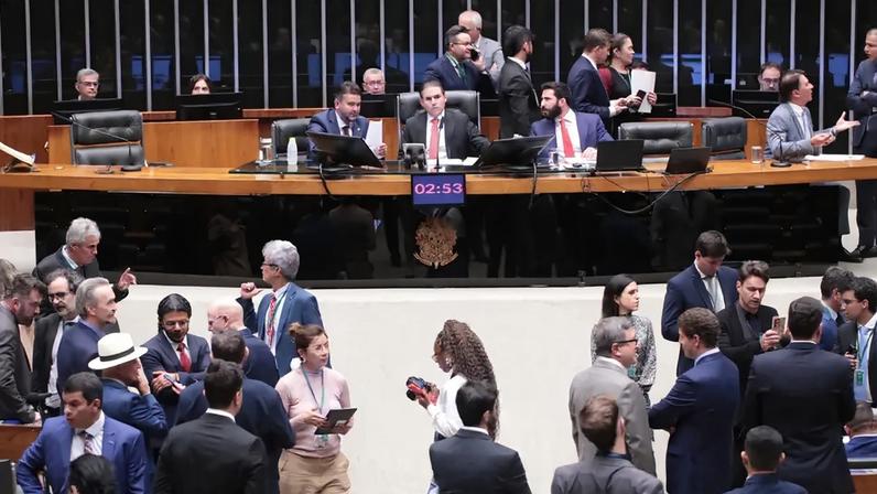 Câmara aprova projeto que cria lista de entidades condenadas por racismo