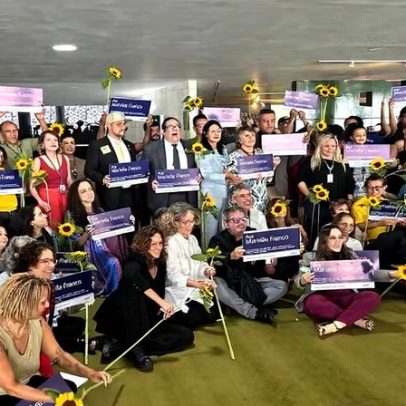 Deputados e familiares homenageiam Marielle na Câmara e citam condenação histórica