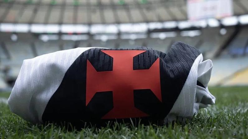 Vasco altera o ataque para enfrentar o Fluminense; veja escalação