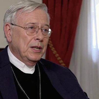 Cardeal afirma que Igreja Católica depende da ordenação de mulheres