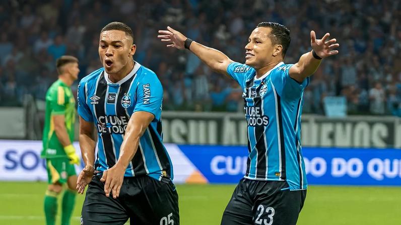 Grêmio vence o Inter e abre vantagem na final do Gaúcho
