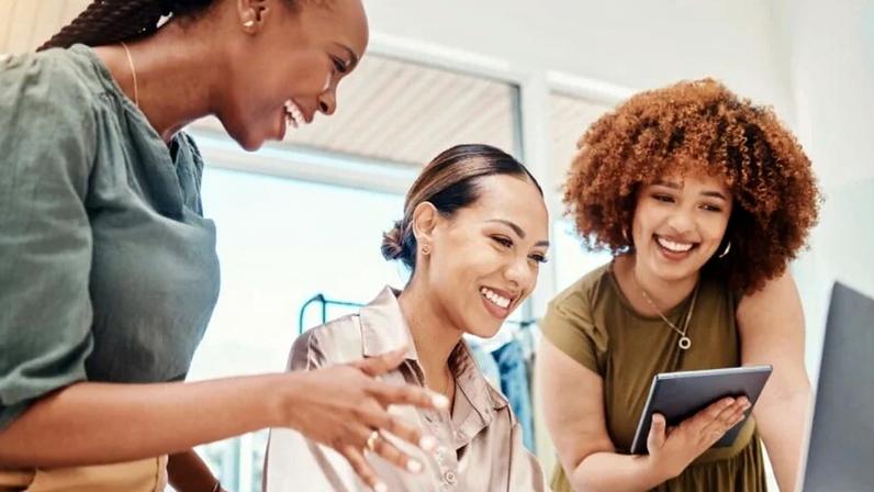 Mulheres lideram impulso a outras carreiras femininas, aponta estudo