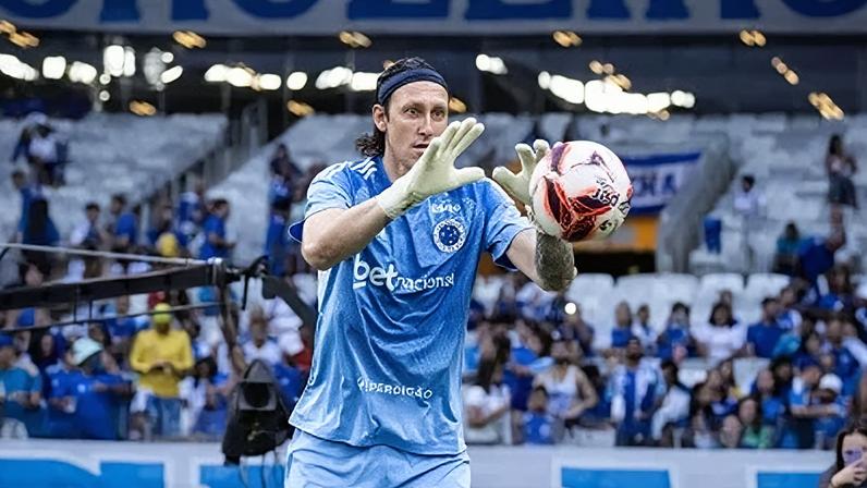 Lesão no joelho pode tirar Cássio da temporada 2026 pelo Cruzeiro