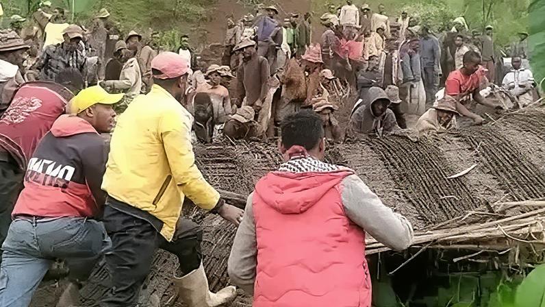 Inundações e deslizamentos matam 30 no sul da Etiópia