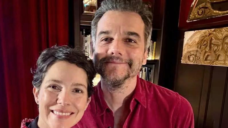 Cecília Malan entrevista Wagner Moura para o 'Globo Repórter' — Foto: Divulgação/TV Globo