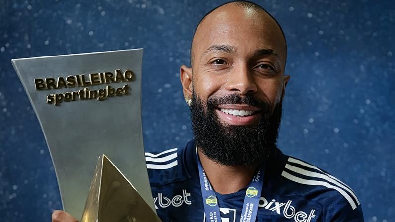 Chay, ex-Cruzeiro e Botafogo, é anunciado em time da Kings League