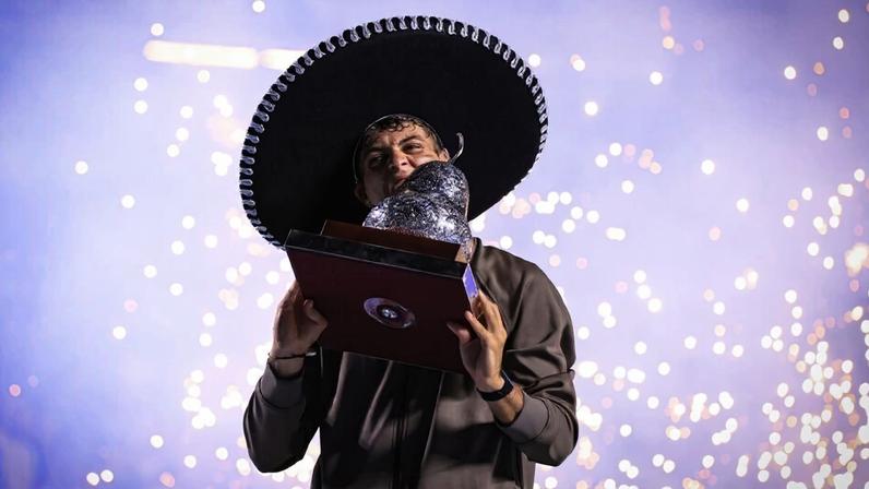 Cobolli vence ATP de Acapulco e chega ao top 15 do ranking