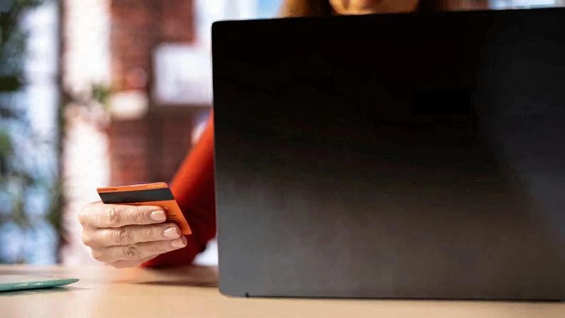 72% dos consumidores usam o Google na decisão de compra; gerações X e Y ignoram TikTok; veja pesquisa