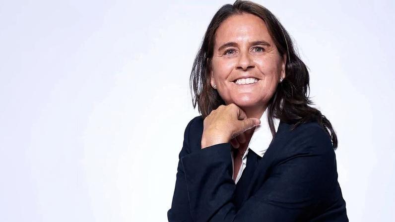 Conchita Martínez recebe prêmio em evento beneficente em Indian Wells