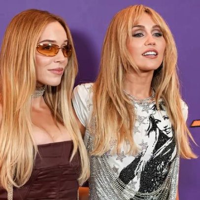 Miley Cyrus critica Alex Cooper como creepy no especial de Hannah Montana