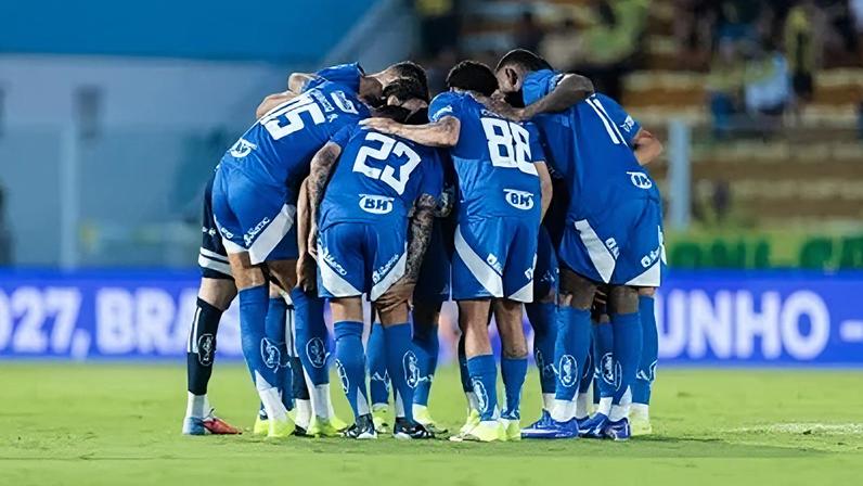 Time do Cruzeiro antes da partida contra o Mirassol