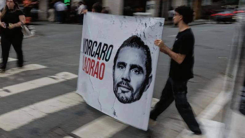 Banqueiro e cunhado estão em penitenciária conhecida por abrigar presos de casos de grande repercussão nacional. (Foto: Isaac Fontana/EFE)