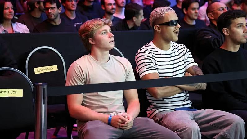 Benício Huck vai a evento de boxe — Foto: Daniel Pinheiro/BrazilNews