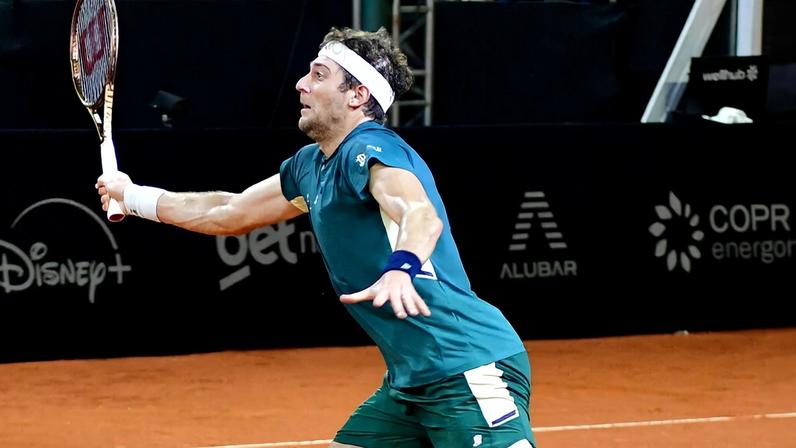 Demoliner avança às quartas de final no saibro de Houston