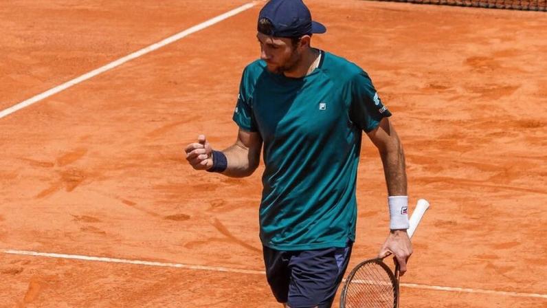 Demoliner vence a primeira nas duplas em Houston