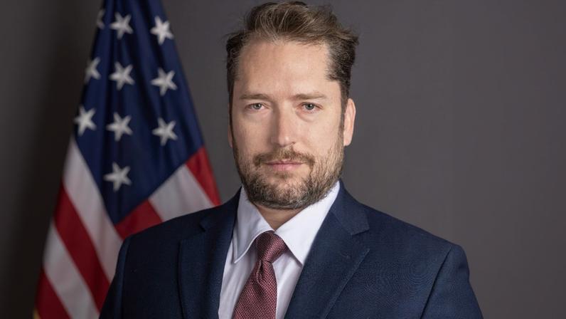 Darren Beattie, político de extrema direita nomeado para cargo de 'assessor sênior para a política em relação ao Brasil'. — Foto: Divulgação/Departamento de Estado dos EUA