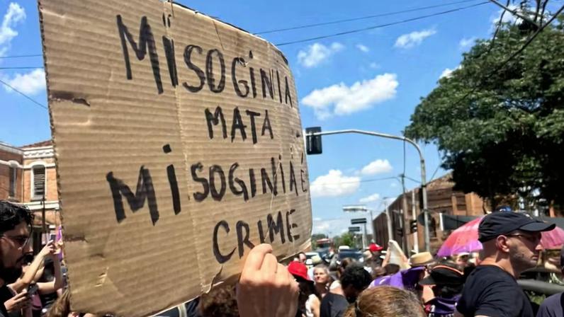 Sofrimento masculino alimenta machosfera, mas não justifica misoginia