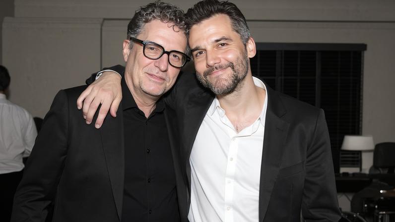 Kleber Mendonça Filho e Wagner Moura em Los Angeles — Foto: Reprodução/@selashiloni