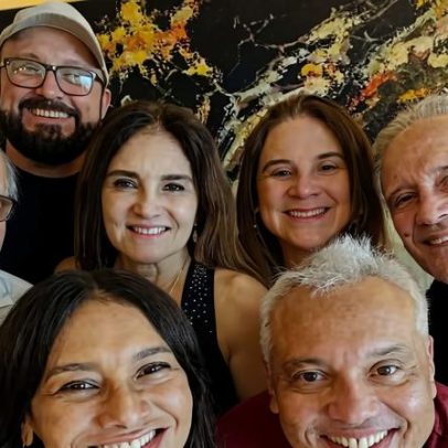 Dira Paes reúne seis irmãos em Belém para encontro em família