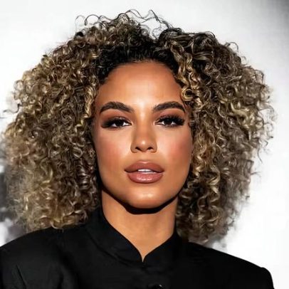 DJ Bruna Strait faz estreia no Lollapalooza e descreve momento surreal