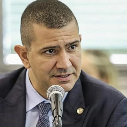 Douglas Ruas assume presidência da Alerj e pode chefiar governo interino do Rio