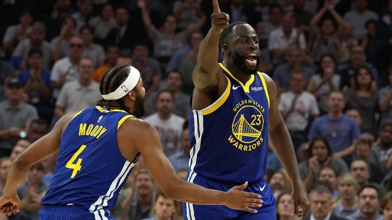 Ala do Warriors sofre lesão no joelho durante vitória na NBA