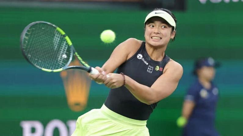 Eala vira batalha e pode enfrentar Swiatek; Venus soma 9ª derrota