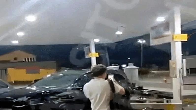 Paes afirma que secretário foi alvo de atentado em posto de gasolina no Rio