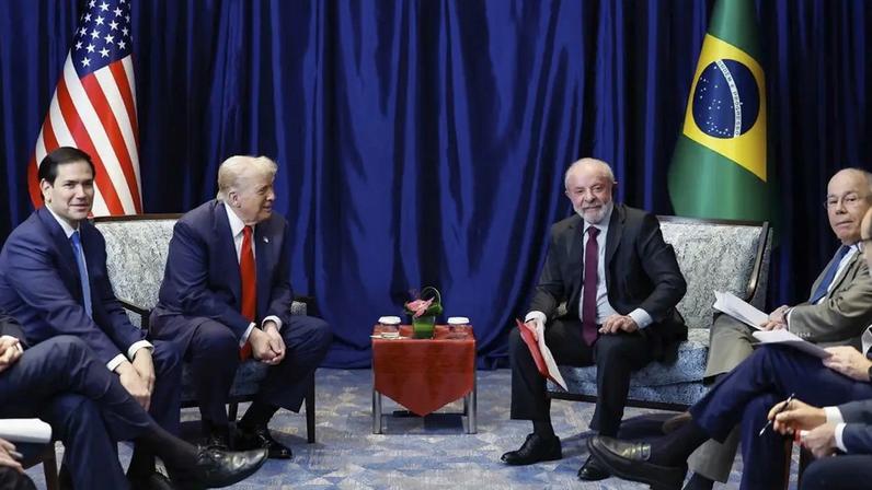 Lula em encontro com Trump em Kuala Lumpur, na Malásia, no final de outubro (Foto: Ricardo Stuckert/PR)
