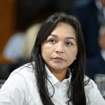 Eliziane Gama, de esquerda, busca construir imagem de evangélica