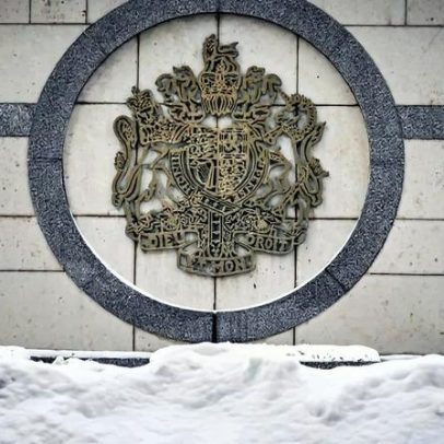 Rússia expulsa diplomata britânico acusado de espionagem