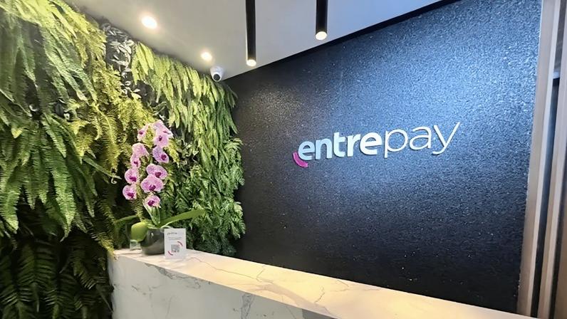 Empresa de pagamentos liquidada pelo BC era parceira do Banco Master