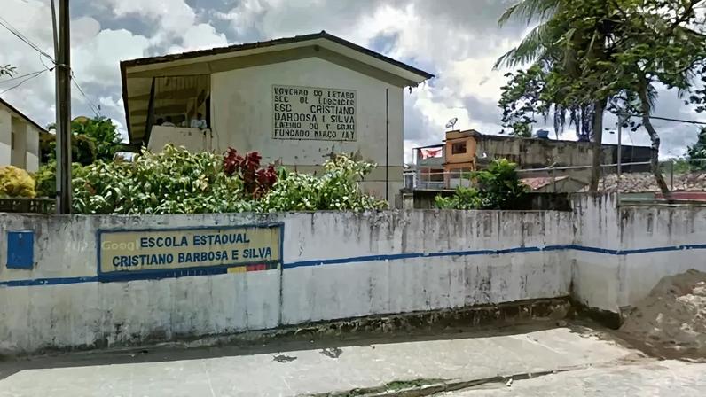 Adolescente esfaqueia três garotas em escola de Pernambuco