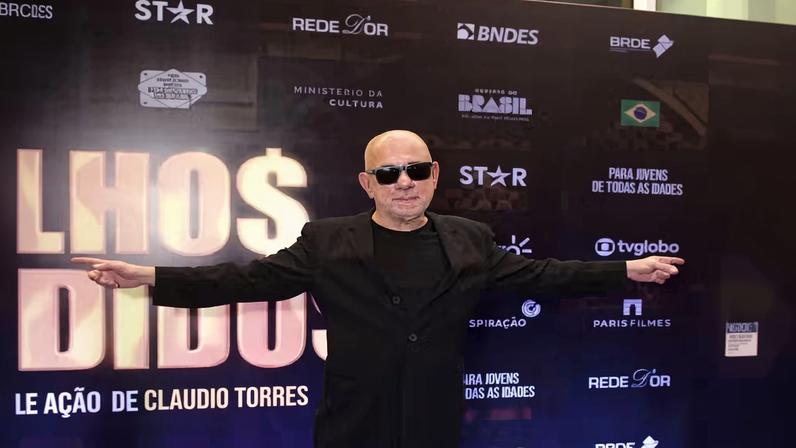 Elenco e convidados vão à pré-estreia de Velhos Bandidos no Rio